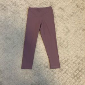 Crop yoga pants